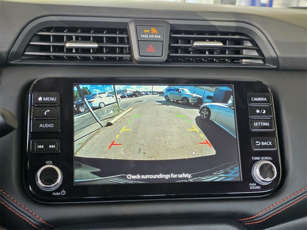 2025 Nissan Versa 1.6 SR