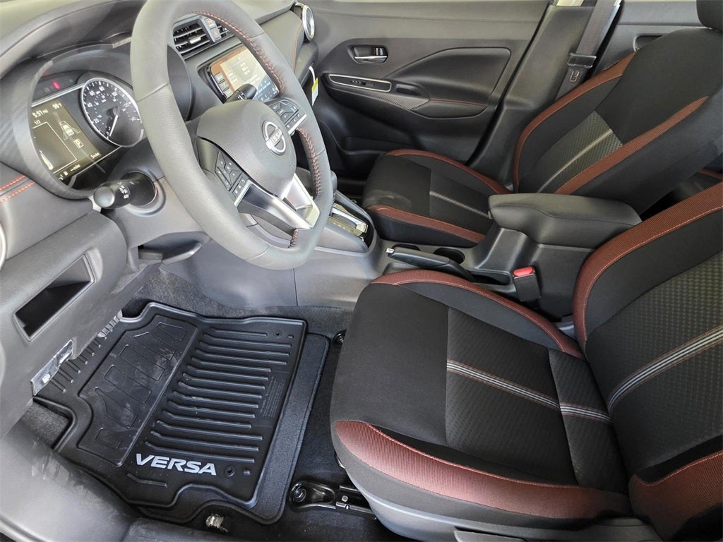 2025 Nissan Versa 1.6 SR