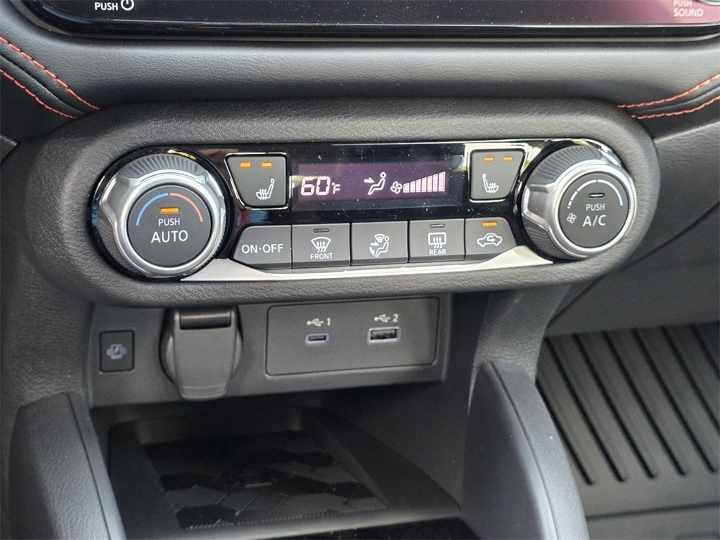 2025 Nissan Versa 1.6 SR