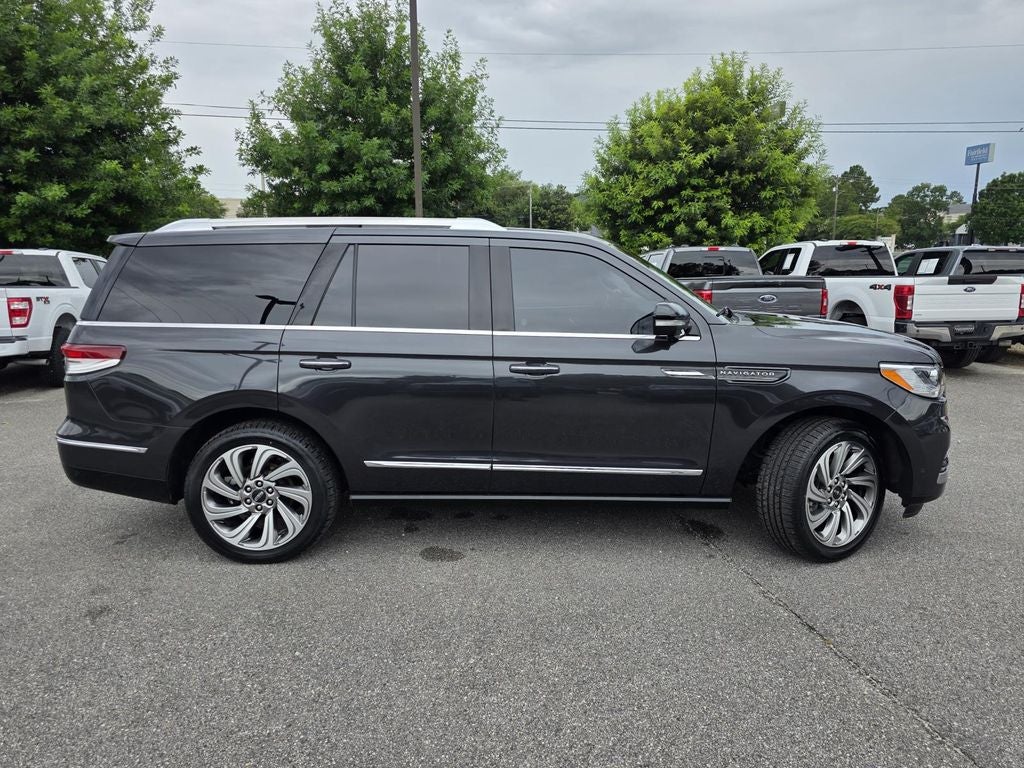 2023 Lincoln Navigator Reserve