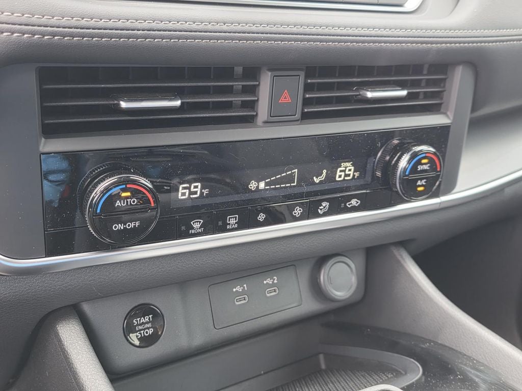 2026 Nissan Rogue SV