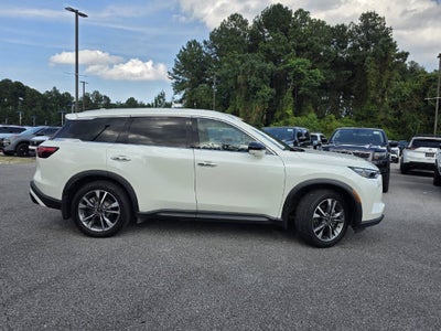 2023 INFINITI QX60 LUXE