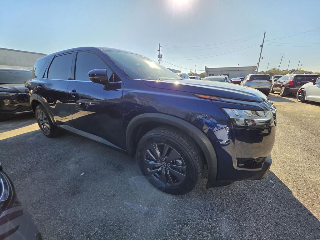 2022 Nissan Pathfinder S