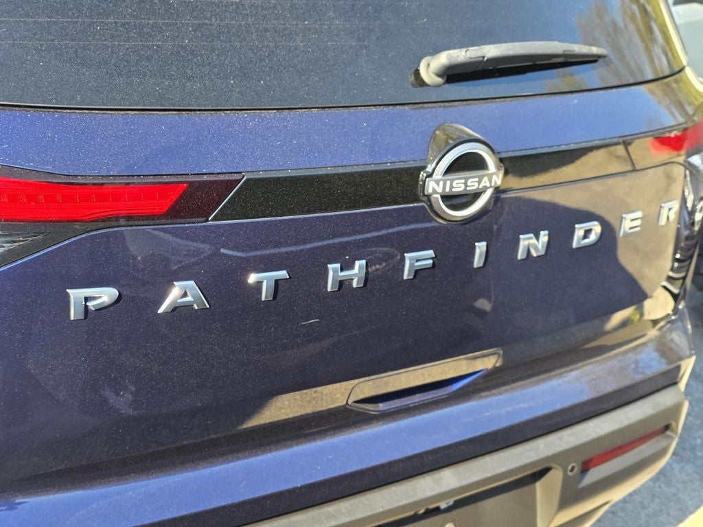 2022 Nissan Pathfinder S