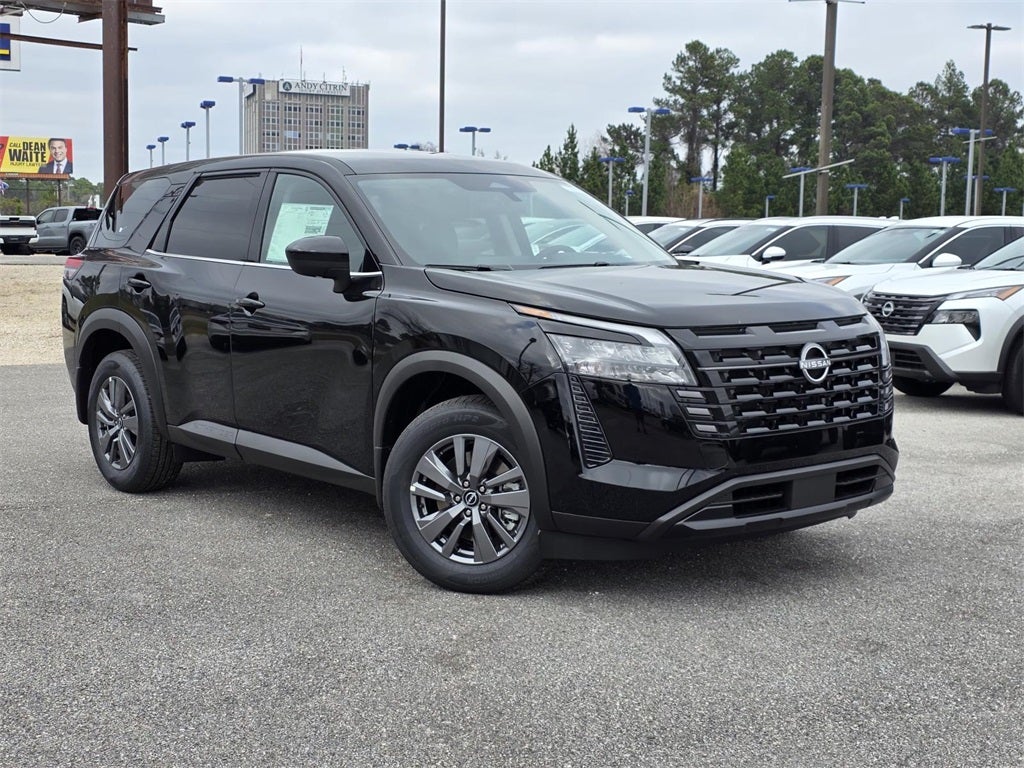 2026 Nissan Pathfinder S