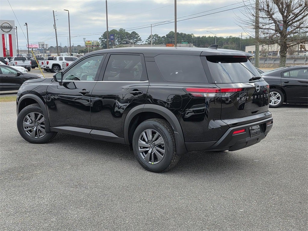 2026 Nissan Pathfinder S