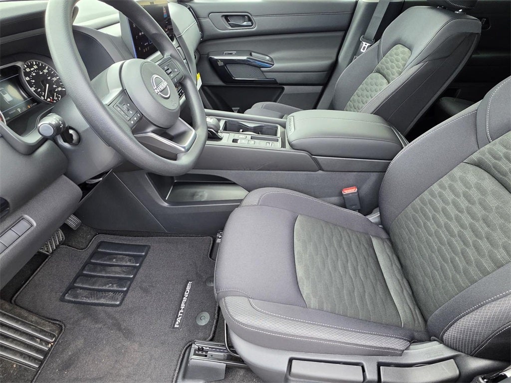 2026 Nissan Pathfinder S