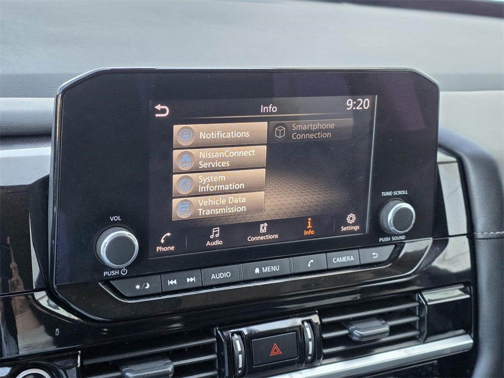 2024 Nissan Pathfinder SV