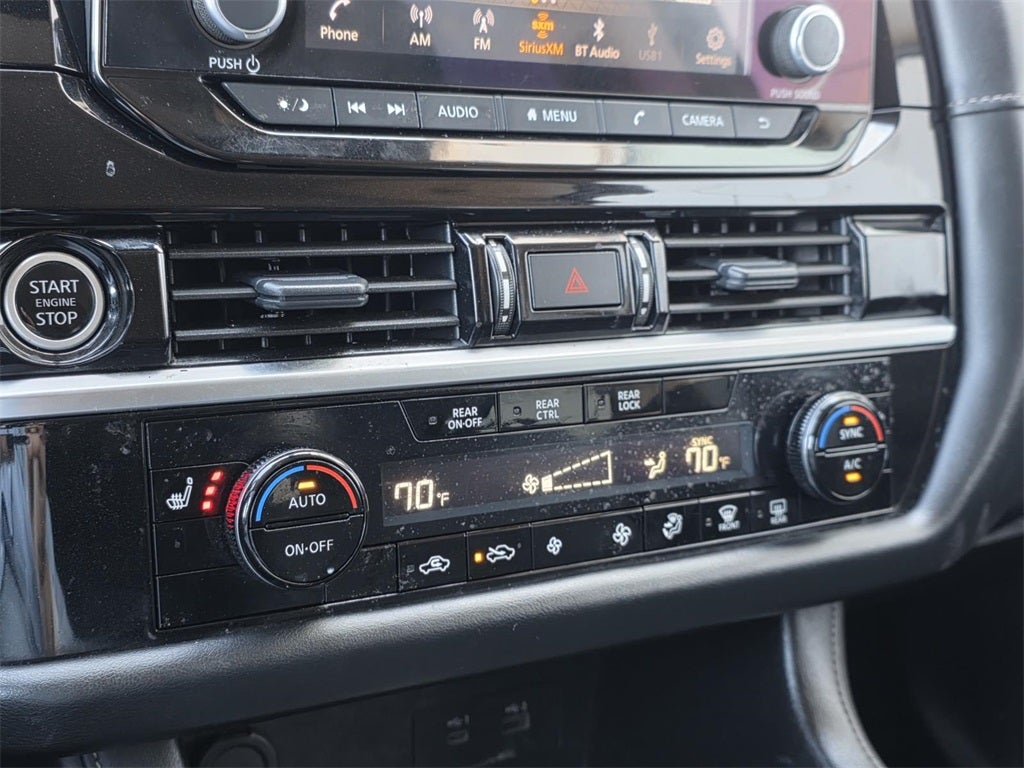 2024 Nissan Pathfinder SV