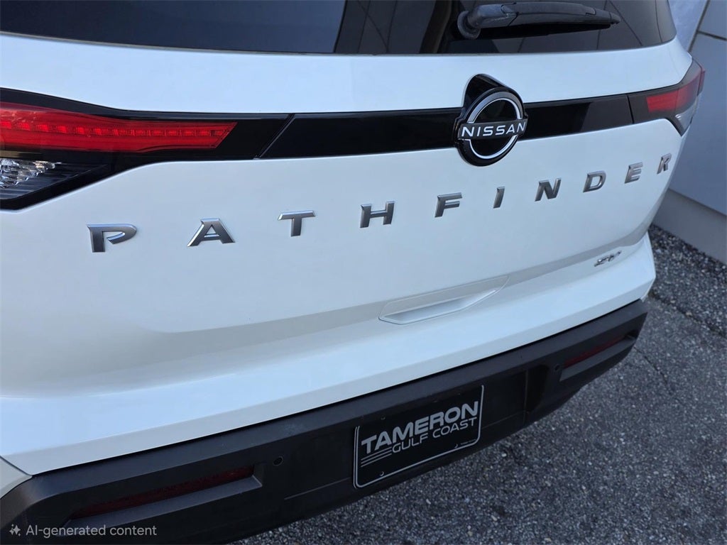 2024 Nissan Pathfinder SV