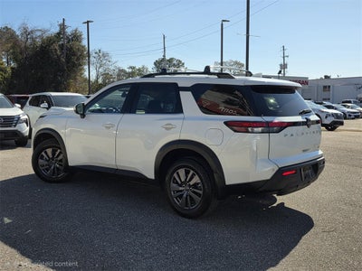 2024 Nissan Pathfinder SV