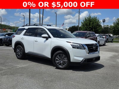 2025 Nissan Pathfinder SV
