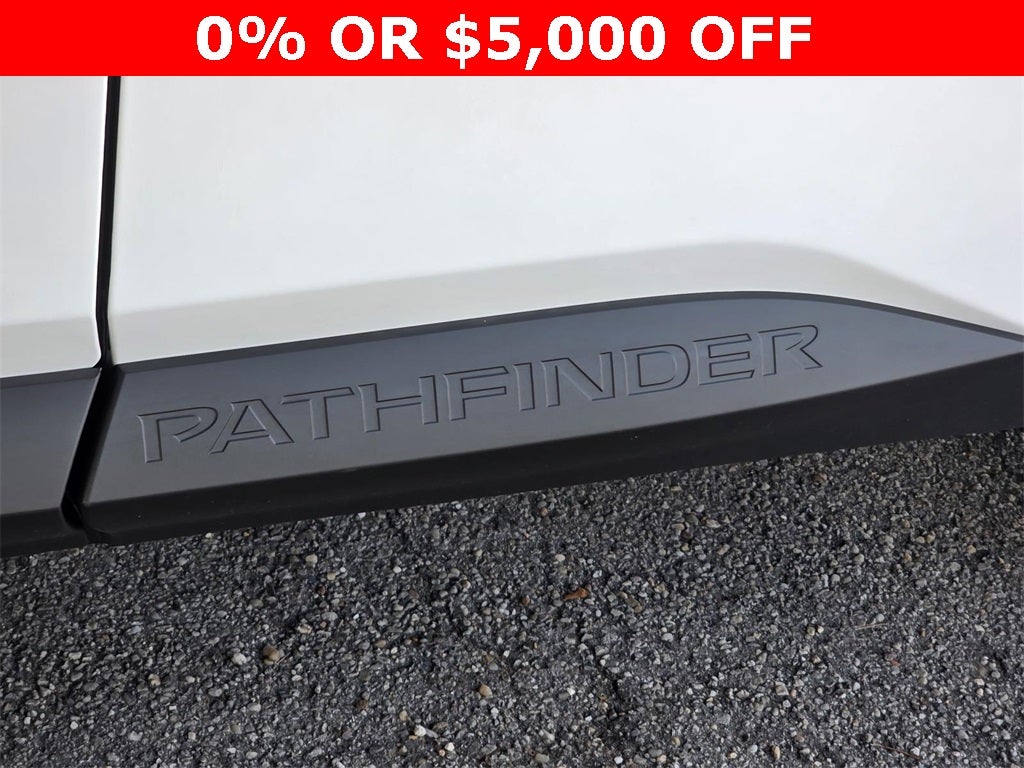 2025 Nissan Pathfinder SV