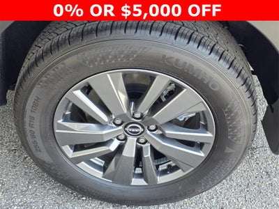 2025 Nissan Pathfinder SV