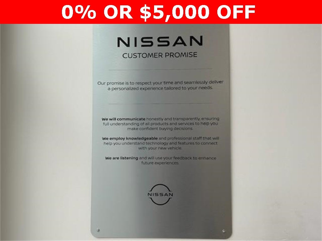 2025 Nissan Pathfinder SV