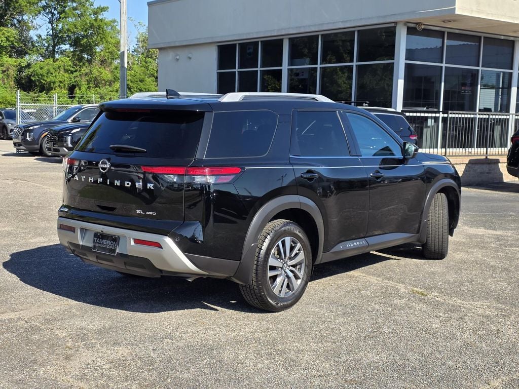2024 Nissan Pathfinder SL