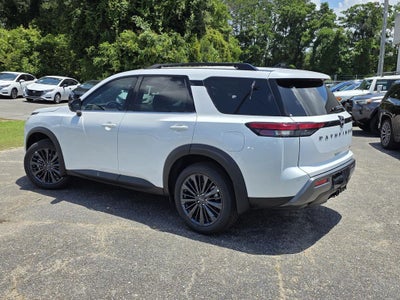 2026 Nissan Pathfinder SL