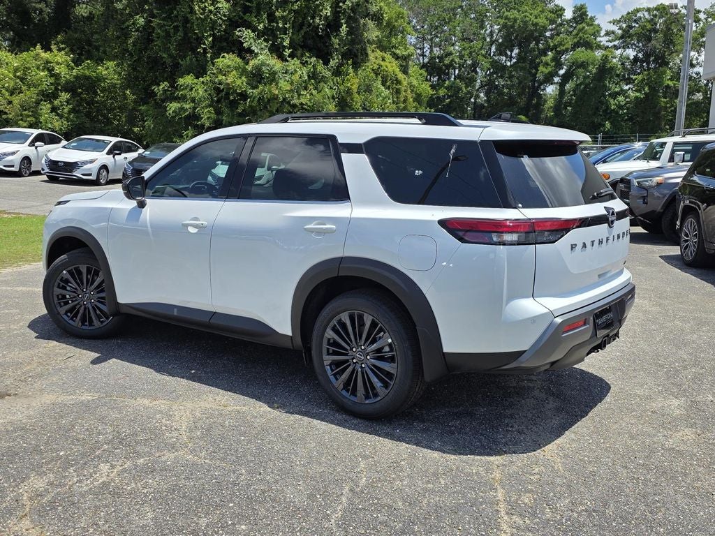 2026 Nissan Pathfinder SL