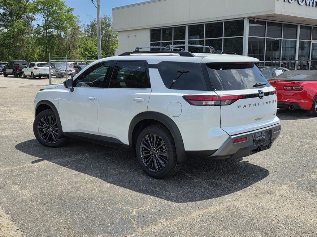 2026 Nissan Pathfinder SL