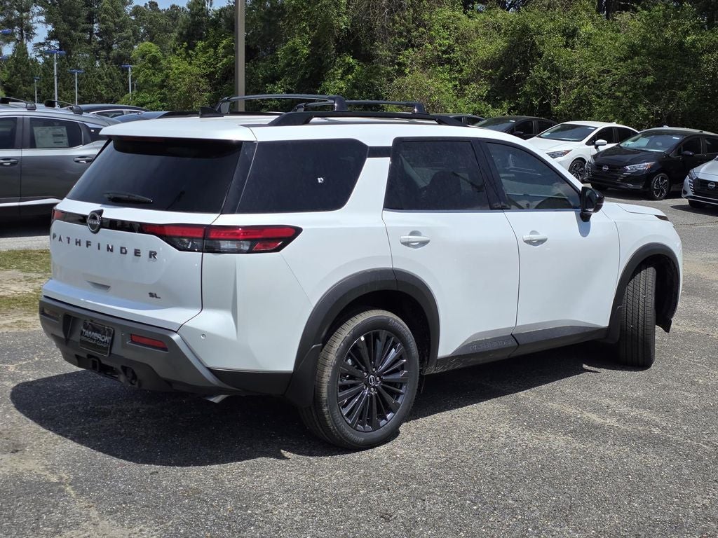 2026 Nissan Pathfinder SL
