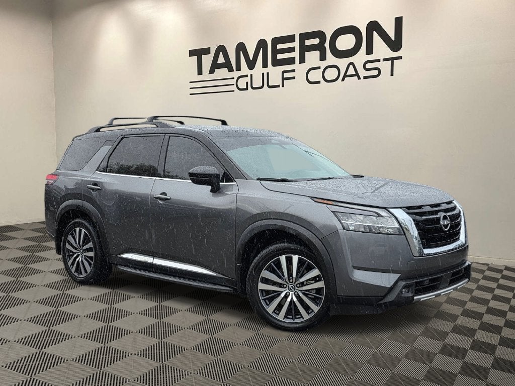 2022 Nissan Pathfinder Platinum