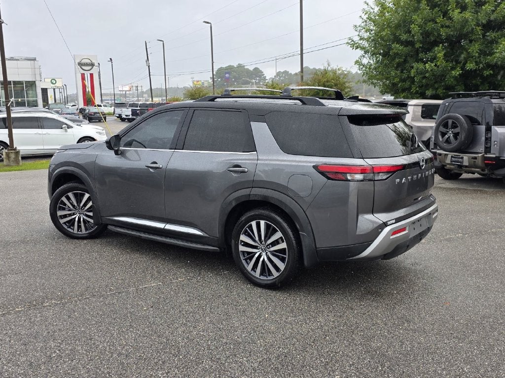 2022 Nissan Pathfinder Platinum