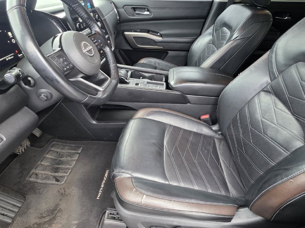 2022 Nissan Pathfinder Platinum