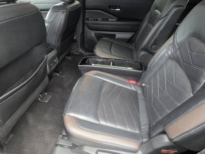 2022 Nissan Pathfinder Platinum