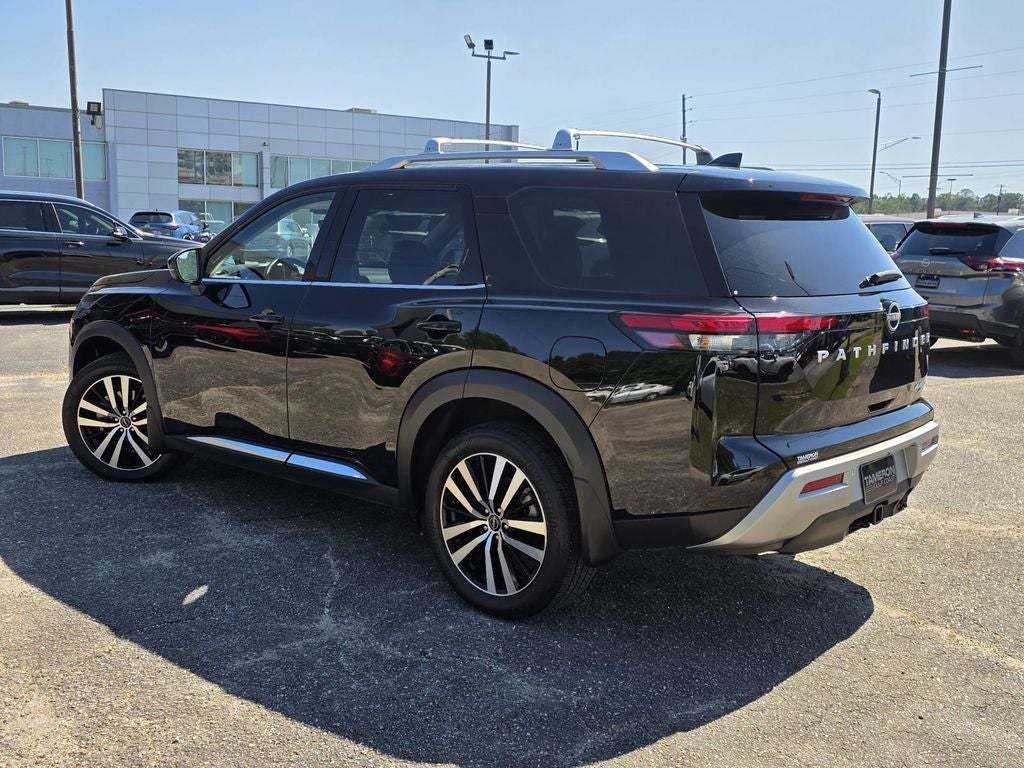 2025 Nissan Pathfinder Platinum
