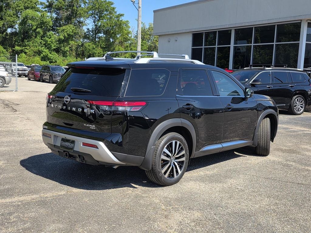 2025 Nissan Pathfinder Platinum