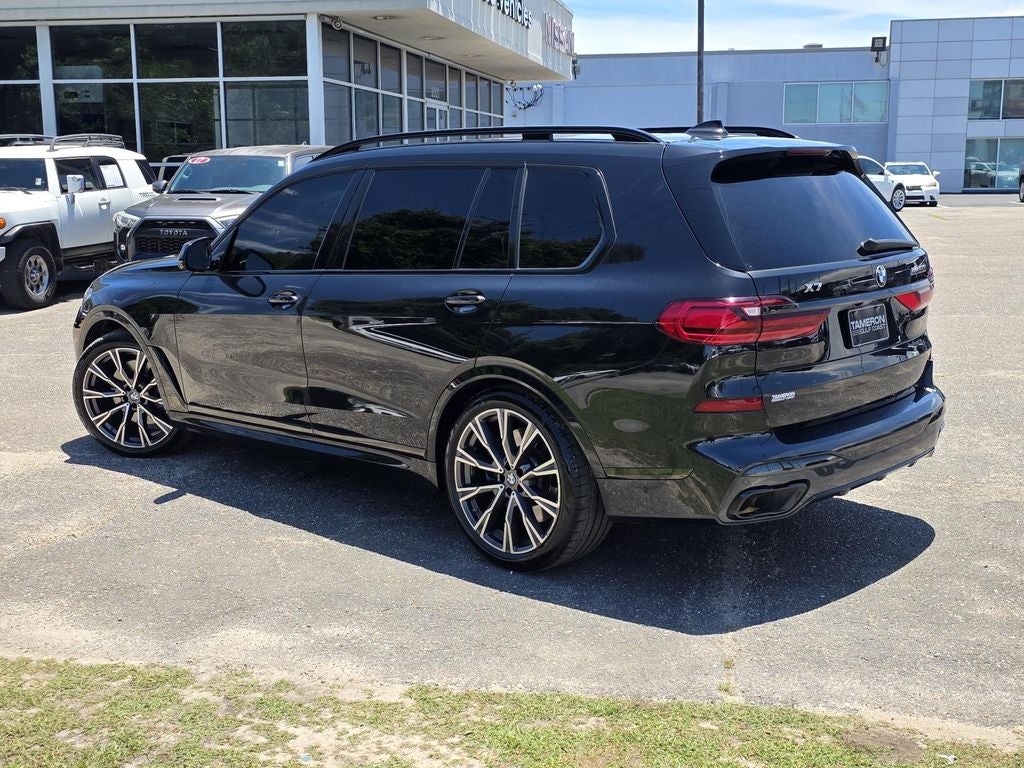 2021 BMW X7 M50i