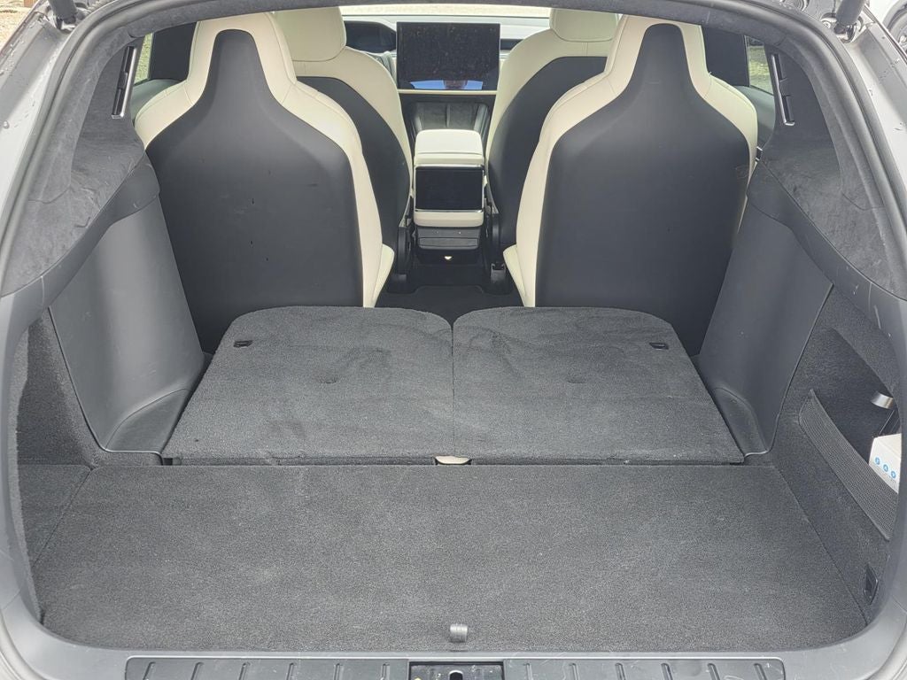 2022 Tesla Model X Plaid