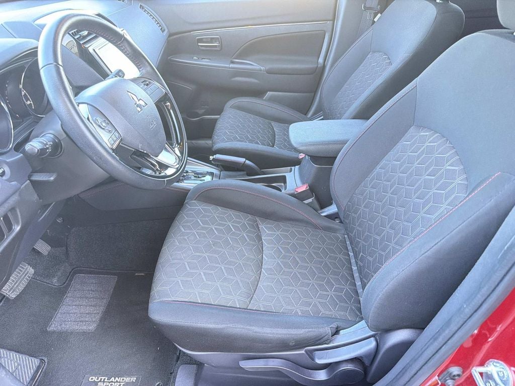 2025 Mitsubishi Outlander Sport 2.0 LE