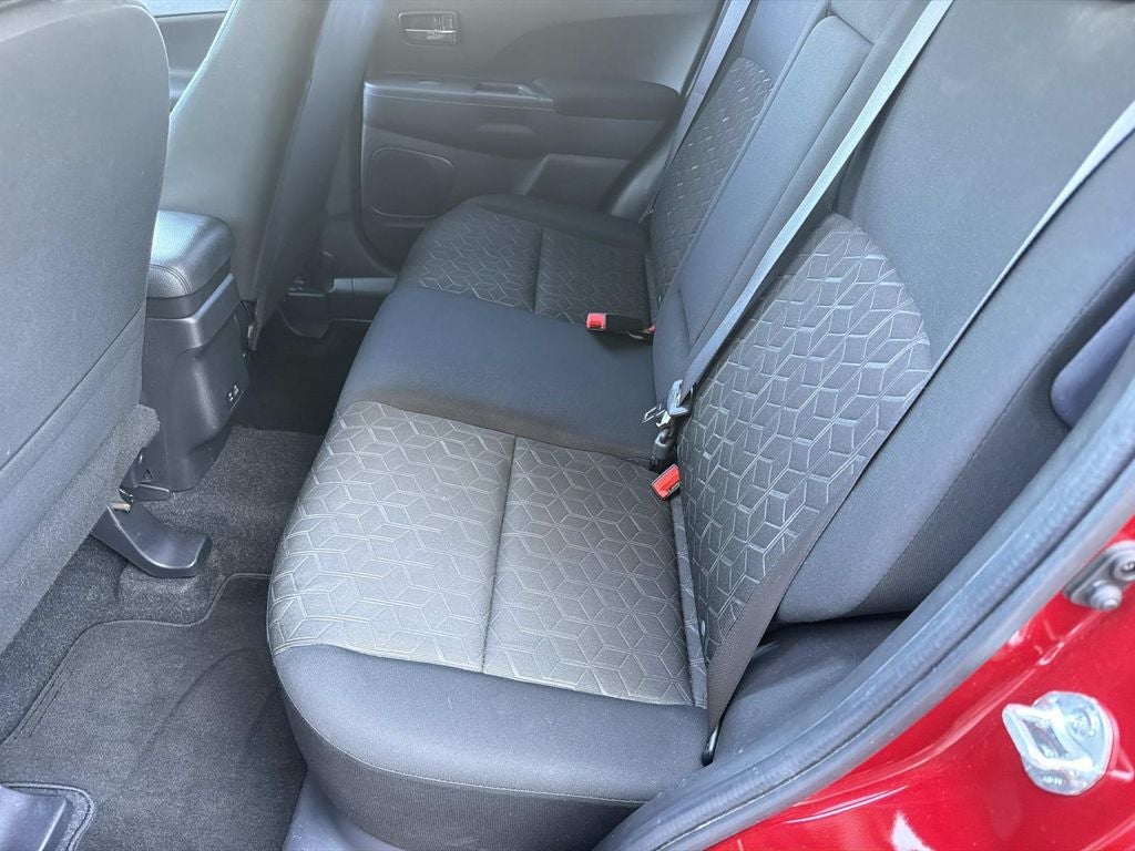 2025 Mitsubishi Outlander Sport 2.0 LE