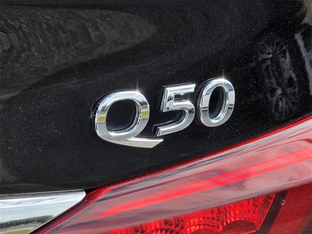 2022 INFINITI Q50 LUXE