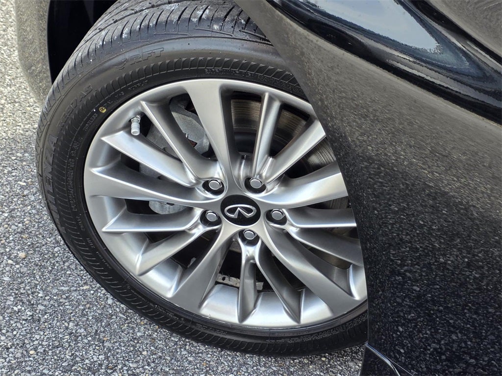 2022 INFINITI Q50 LUXE