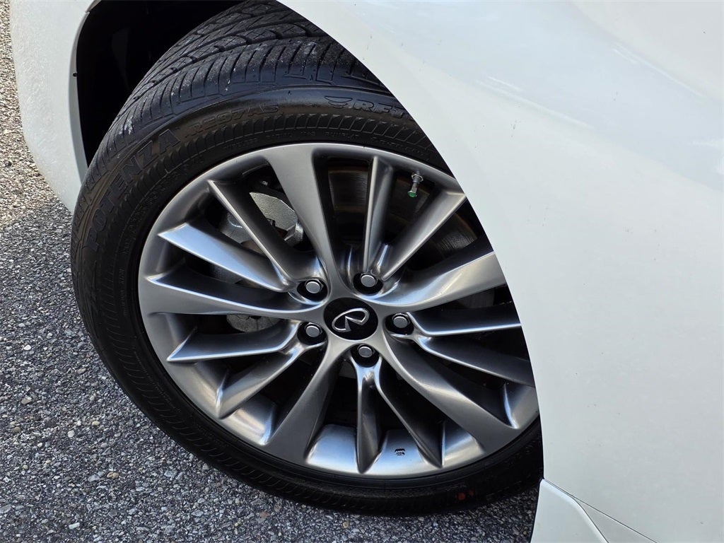 2023 INFINITI Q50 LUXE