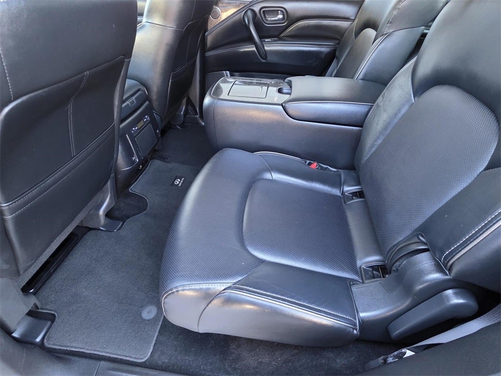 2023 INFINITI QX80 LUXE