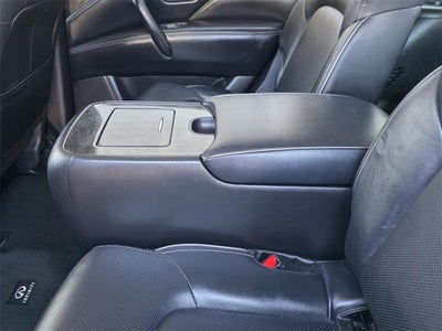 2023 INFINITI QX80 LUXE