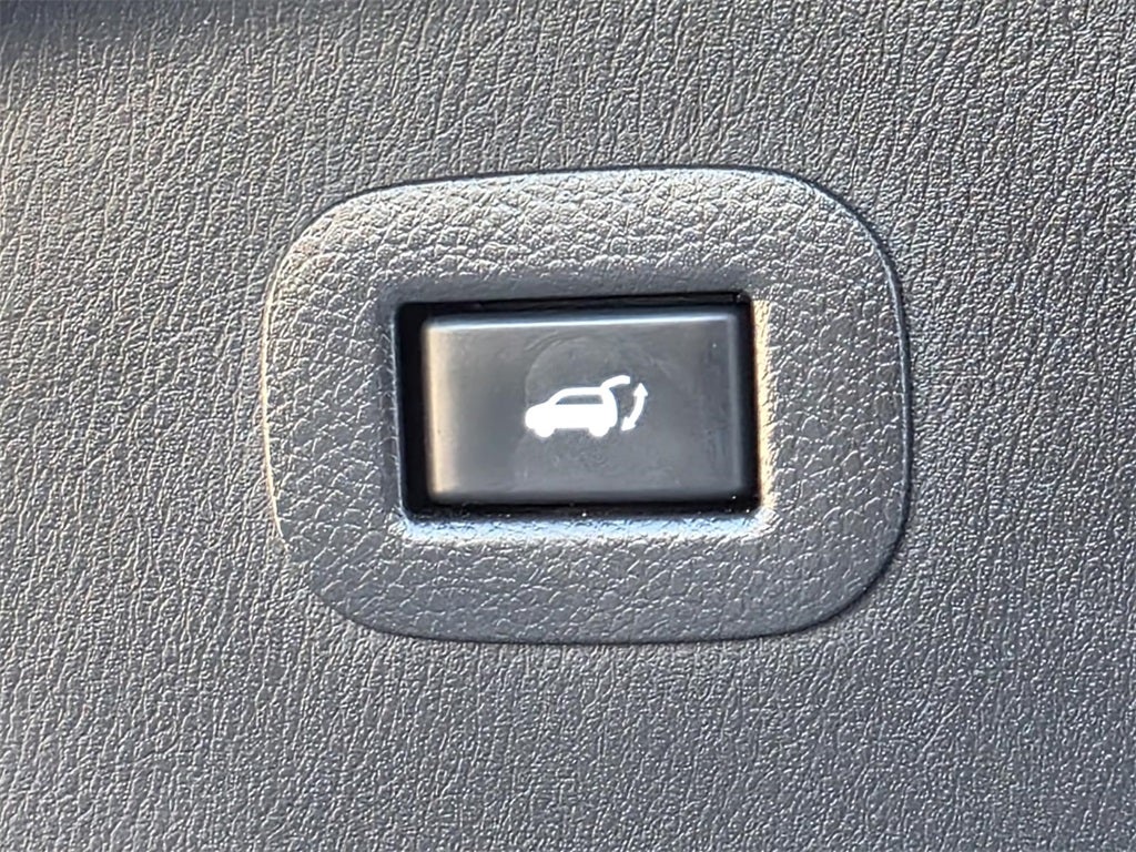 2023 INFINITI QX80 LUXE