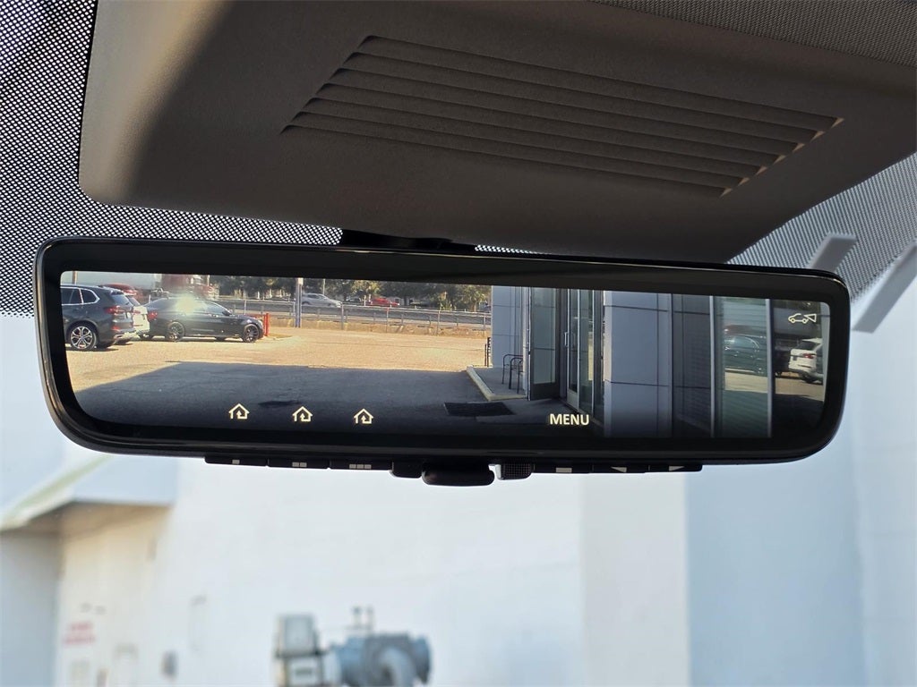 2023 INFINITI QX80 LUXE