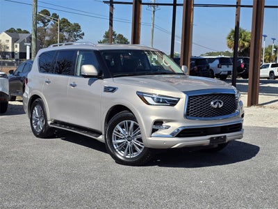2023 INFINITI QX80 LUXE