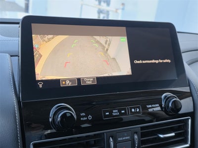 2023 INFINITI QX80 LUXE