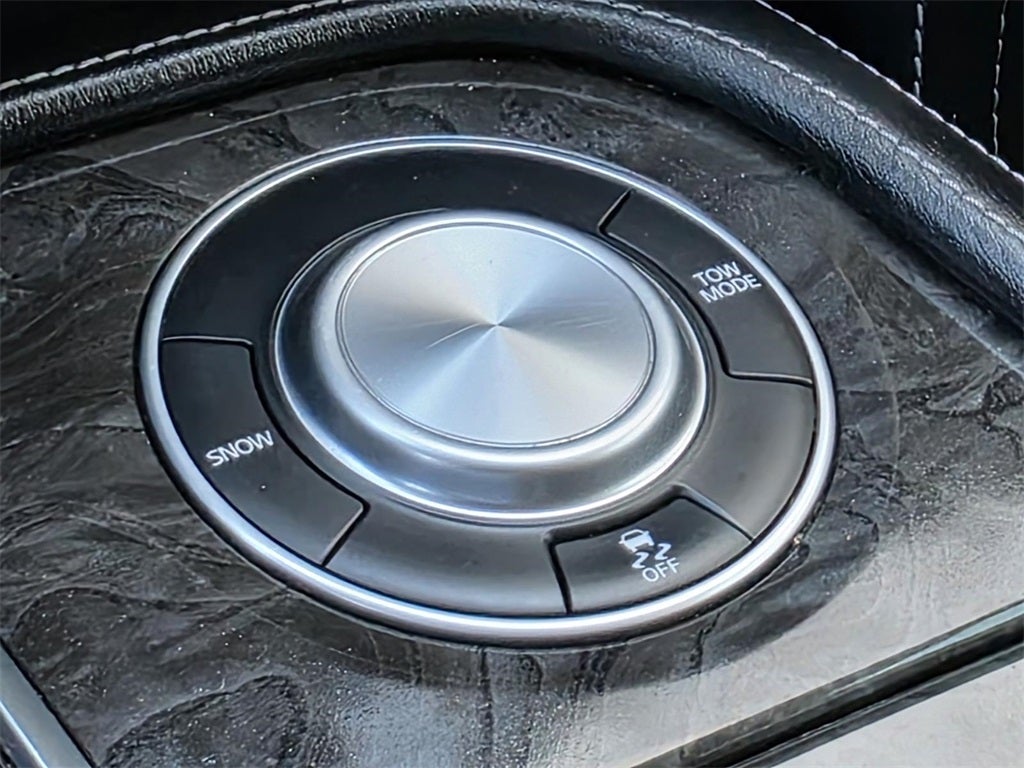 2023 INFINITI QX80 LUXE