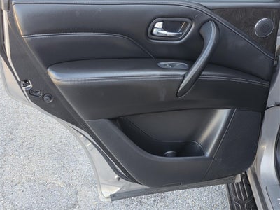 2023 INFINITI QX80 LUXE