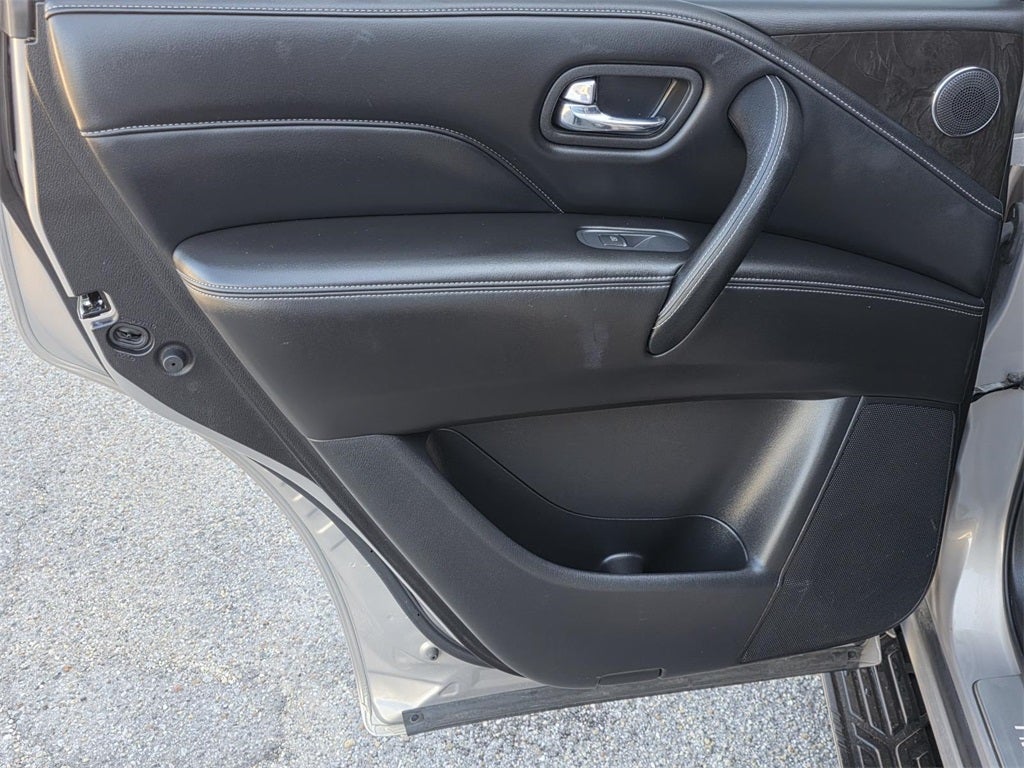 2023 INFINITI QX80 LUXE