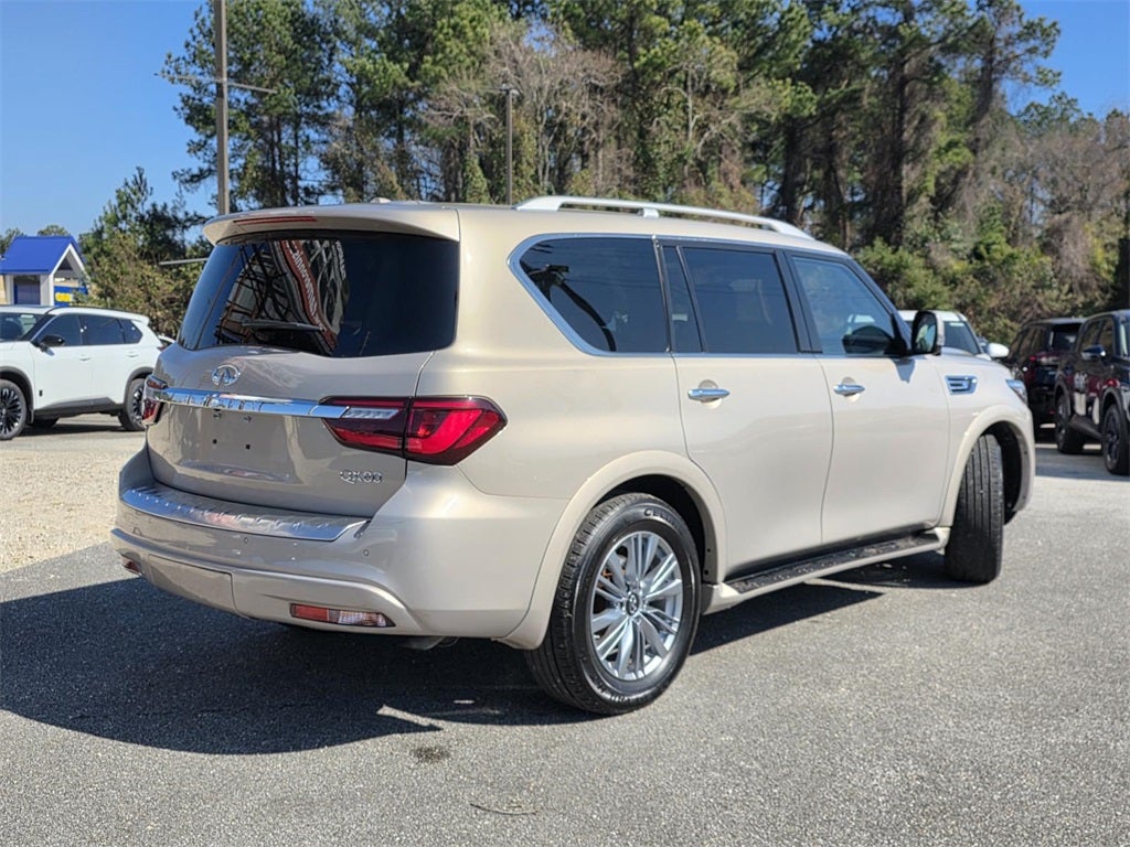 2023 INFINITI QX80 LUXE