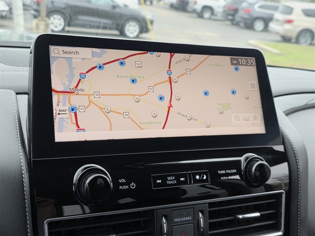 2024 INFINITI QX80 LUXE