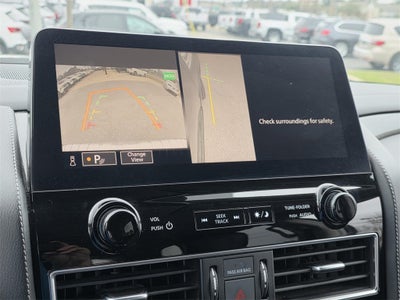 2024 INFINITI QX80 LUXE