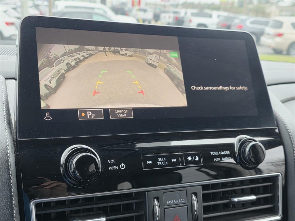 2024 INFINITI QX80 LUXE